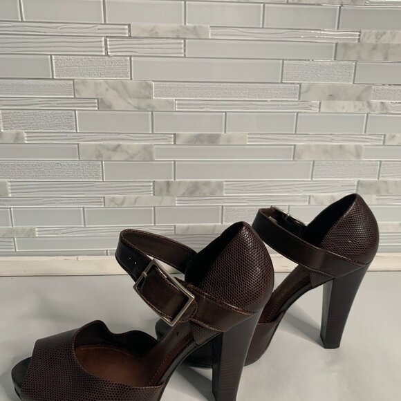 Gianni Bini Brown Leather Peep Toe Platform Heels W/Side Buckle Closure - Picture 5 of 6